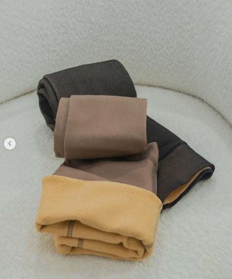 🔥Medias Veladas Térmicas™ Usa falda incluso en frío ❄️ sin perder estilo ni aguantar frío 🐻‍❄️