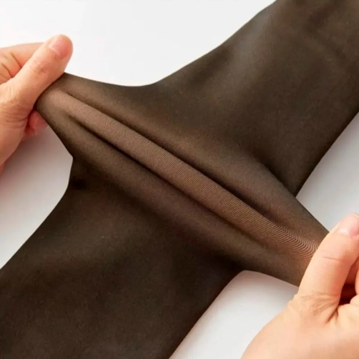 🔥Medias Veladas Térmicas™ Usa falda incluso en frío ❄️ sin perder estilo ni aguantar frío 🐻‍❄️